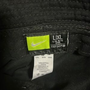 Black bucket hat for woman